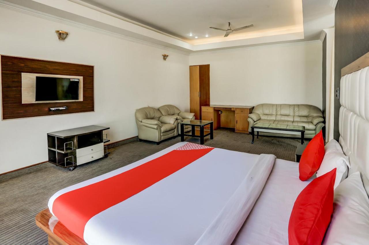 Oyo 71042 Sahara Estate Hotel Gorakhpur Exterior photo